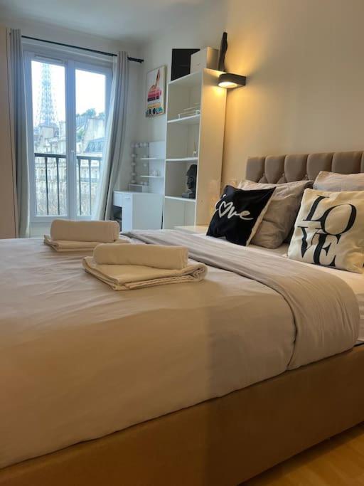Appartement Paris Vue Tour Eiffel Trocadero Exteriör bild