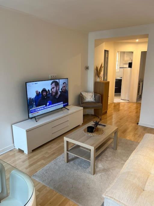 Appartement Paris Vue Tour Eiffel Trocadero Exteriör bild
